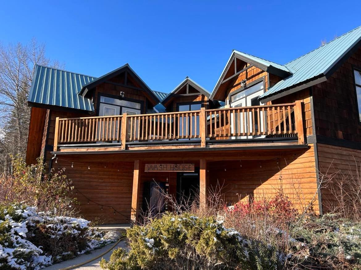 Mountain Magic Villa Golden Bagian luar foto